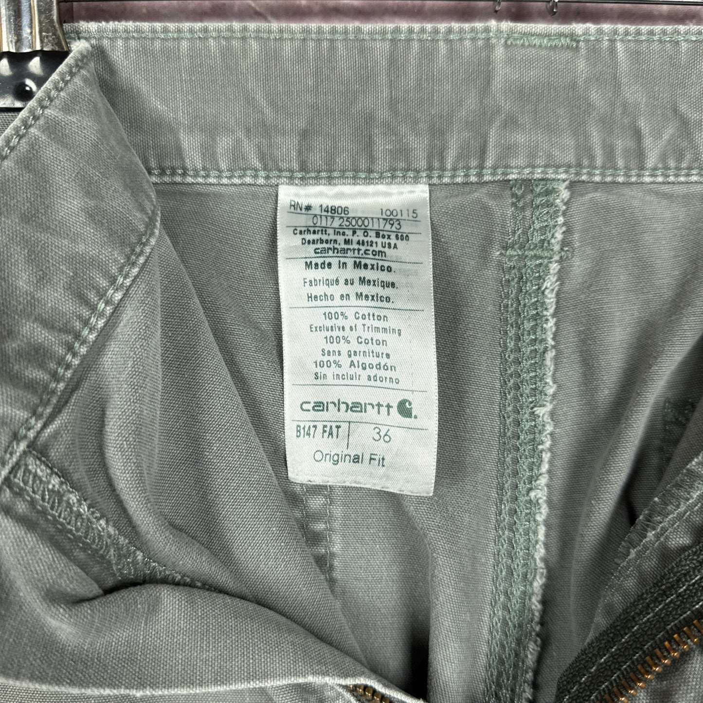 00s Olive Green Baggy Carhartt Carpenter Work Shorts 35x9.5 2793