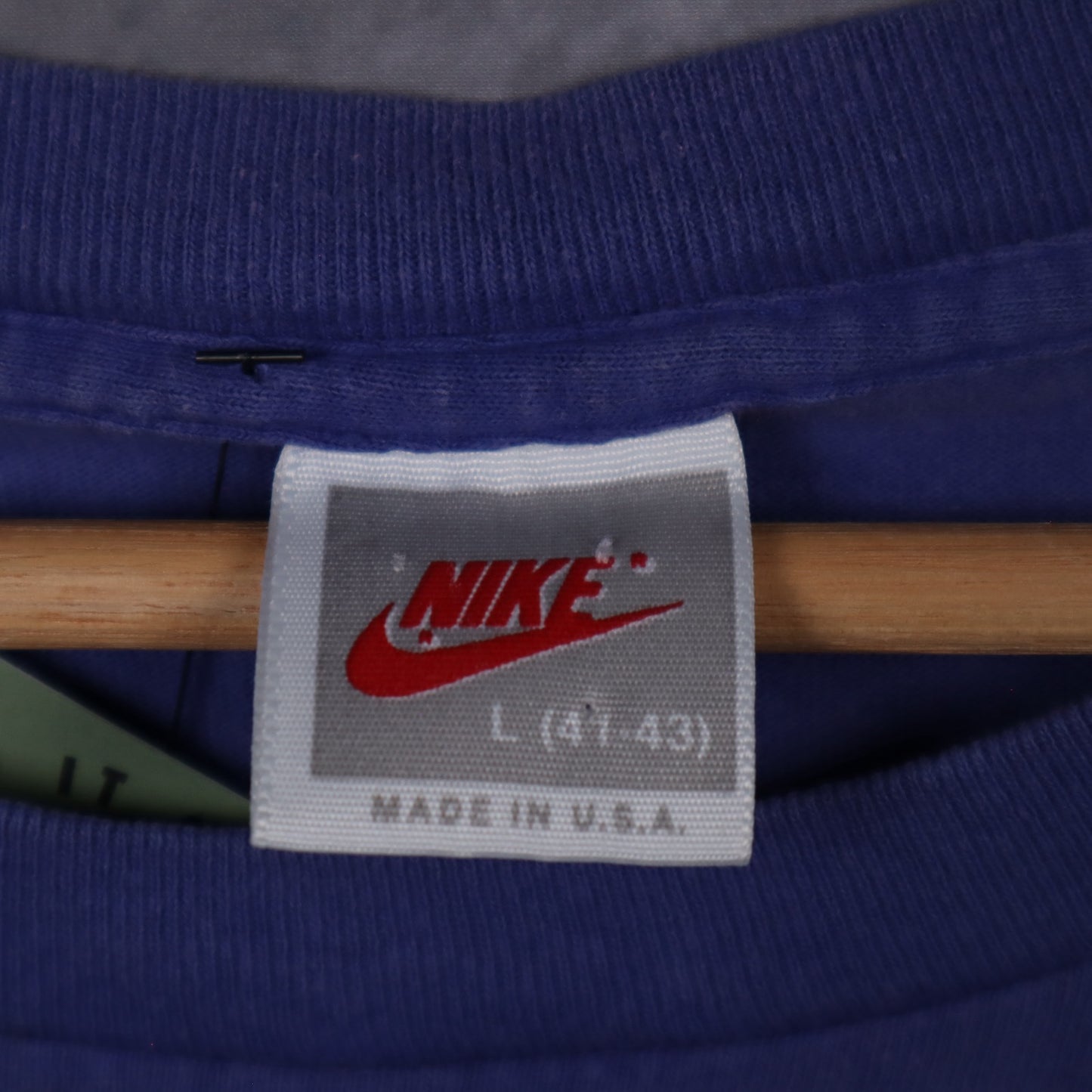 90s Purple Nike Air Jordan "The Man Doesn't Live On Earth" Shirt 5162