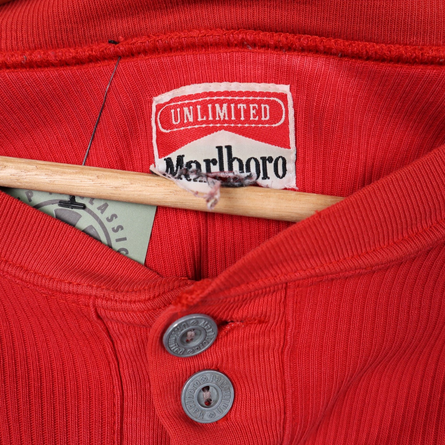 90s Red Marlboro Unlimited Ribbed Henley Long Sleeve 5608