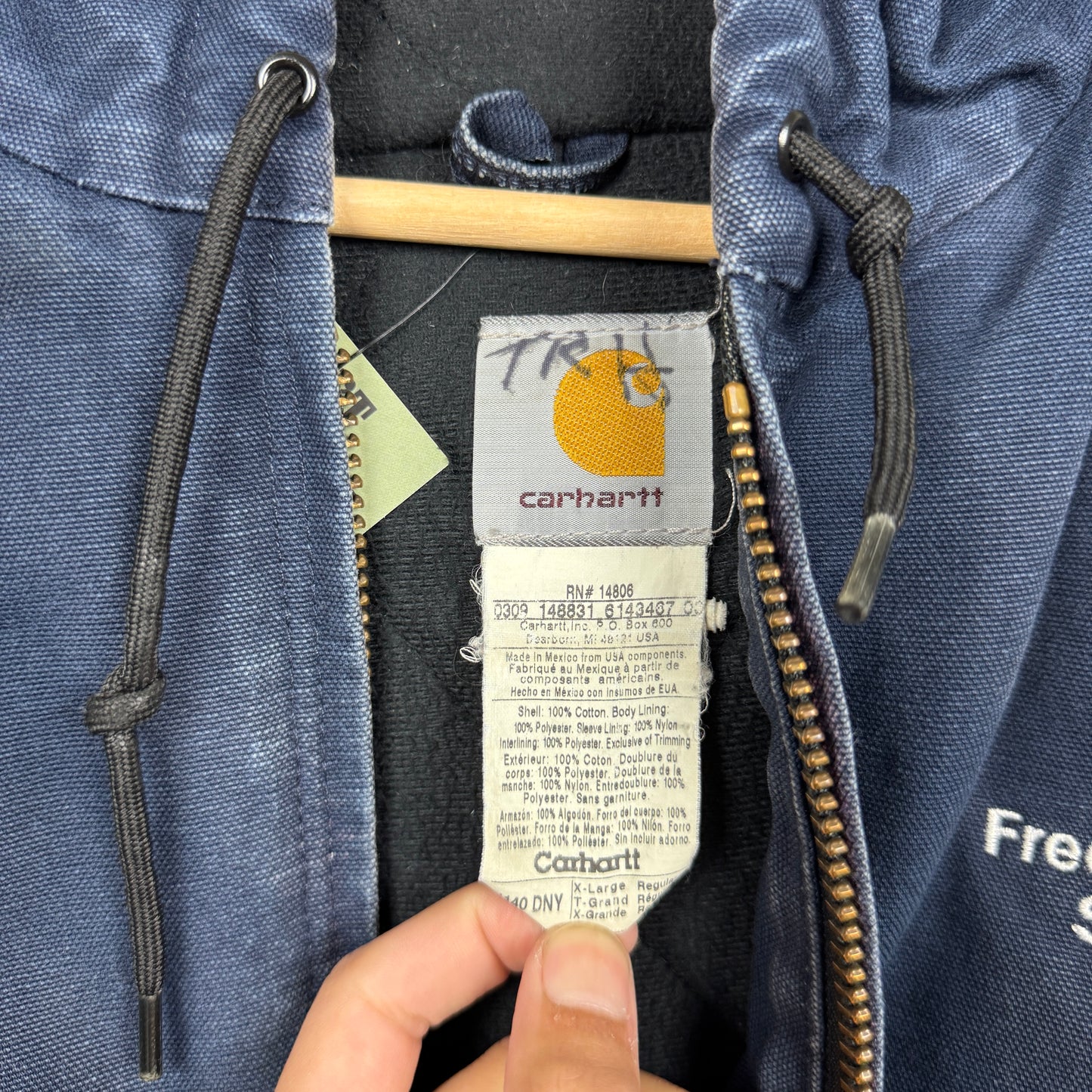 90s Navy Blue Carhartt Embroidered Hooded Active Work Jacket XL 2344