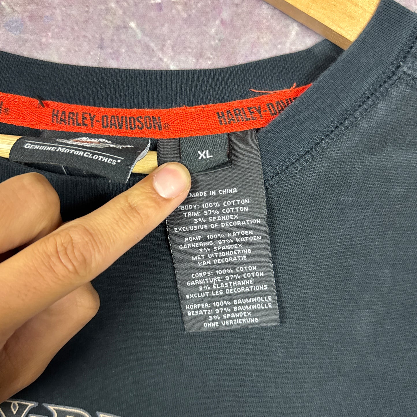 00s Black Harley Davidson Flame Sleeve Shirt 3105