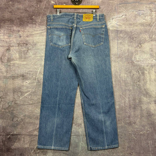 90s Medium Wash Levi's 501 Denim Jeans 35x27.5 0754