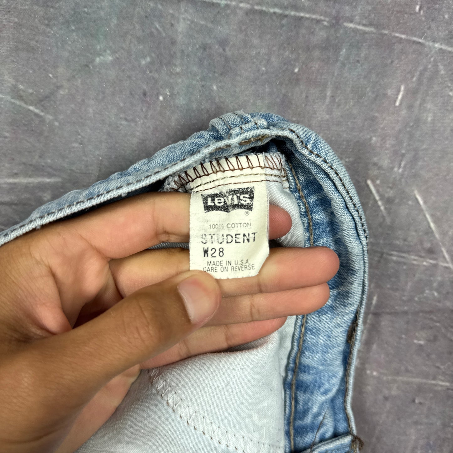 90s Light Wash Baggy Levi's Silver Tab Baggy Denim Shorts 27x15 2767