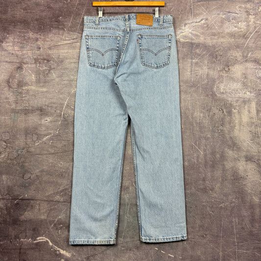 90s Light Wash Levi's 505 Denim Jeans 35x29 0734