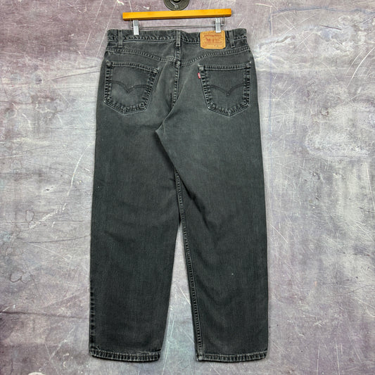 90s Black Levi's 550 Denim Painter Jeans 35x28.5 2064