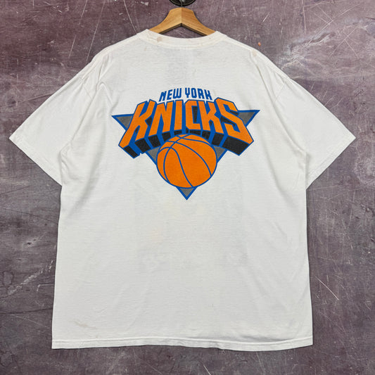 1997 White New York Knicks Abstract Dunking Graphic Shirt XL 2972