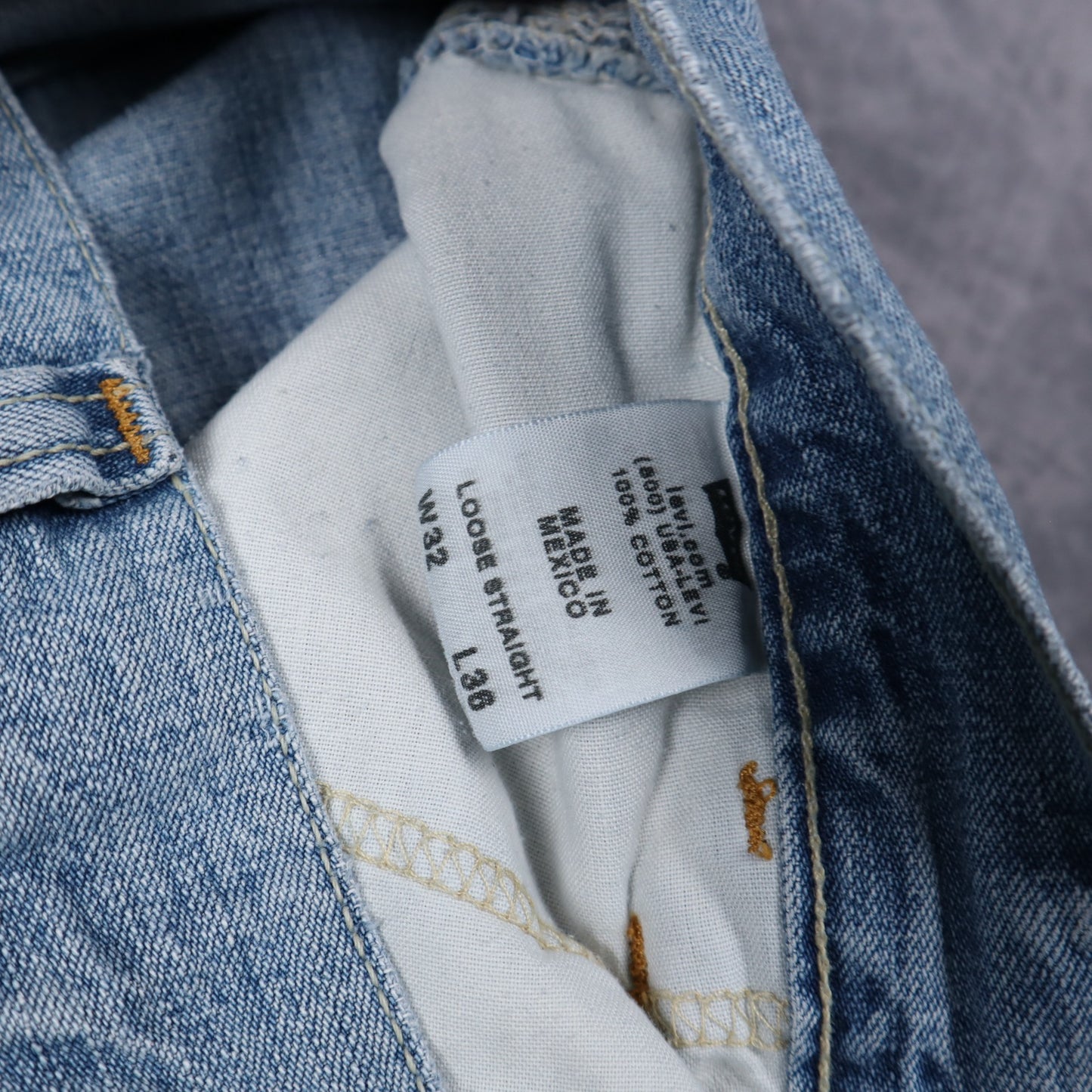 Early 2000s Light Wash Levi's Carpenter Loose Straight Jeans 5266
