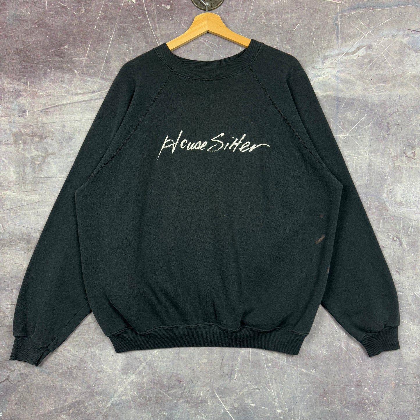 80s Black House Sitter Text Graphic Crewneck Sweatshirt L 1265