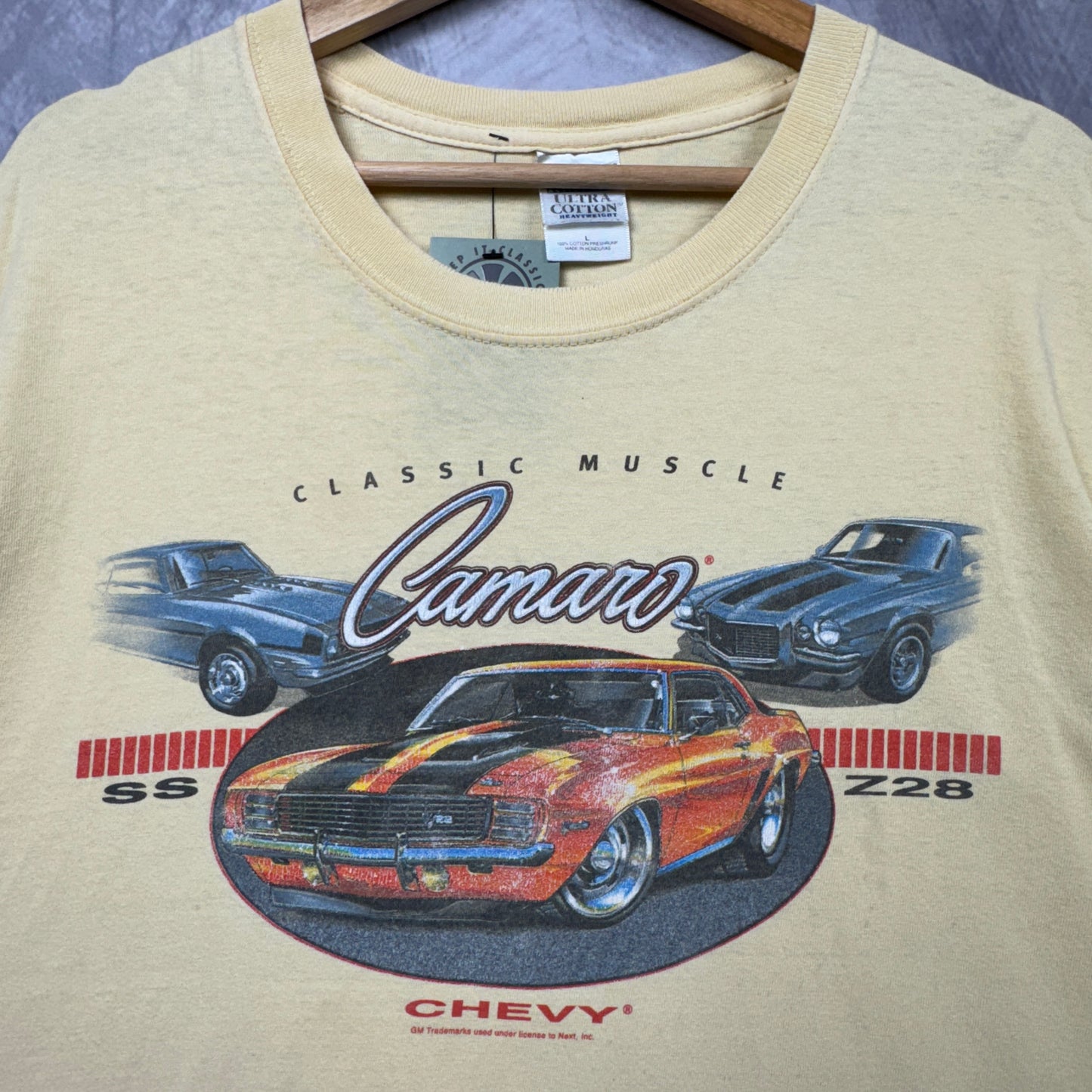 00s Yellow Chevy Camaro Shirt 3962