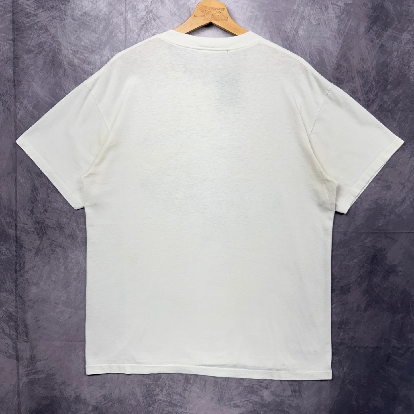 90s White Plymouth Barracuda Shirt 3888