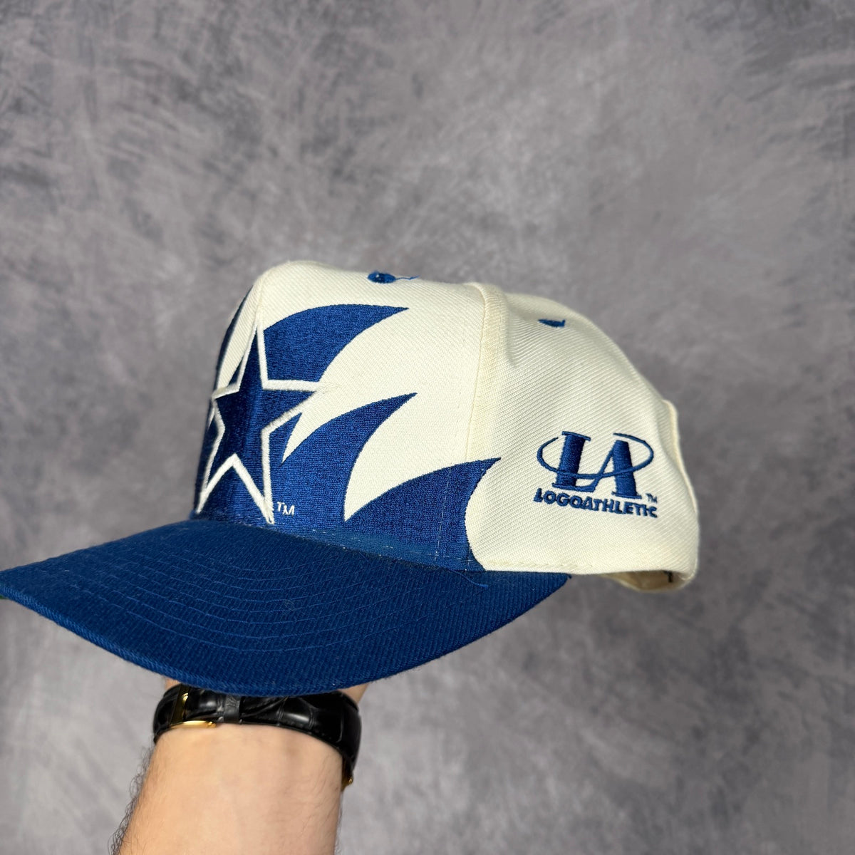 90s Cream Dallas Cowboys Logo Athletic Sharktooth Snapback Hat 6798