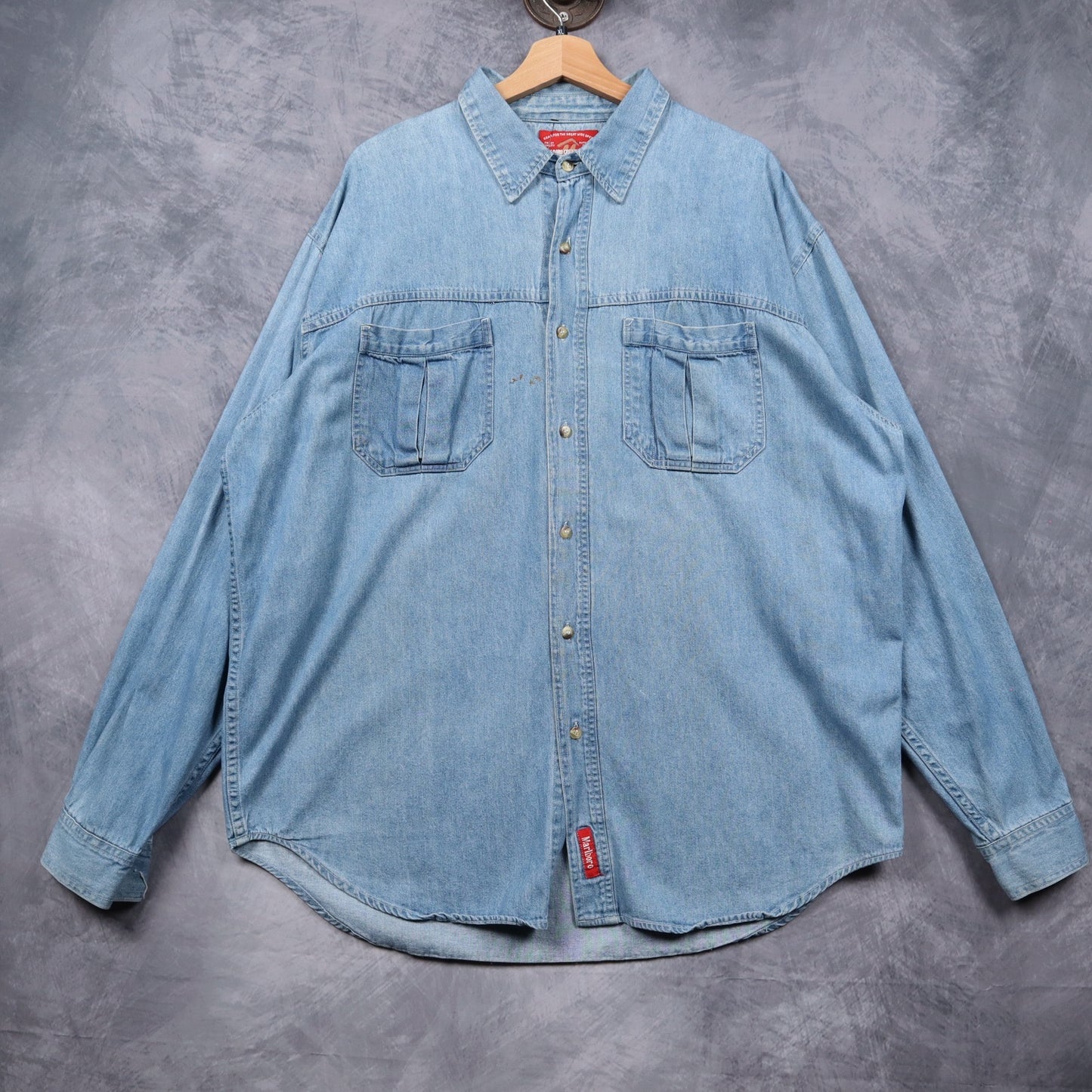 90s Light Blue Marlboro Country Store Denim Button Up Shirt 4818