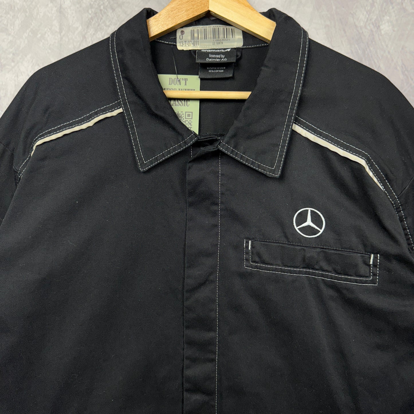 00s Black Mercedes Benz Service Jacket 4075