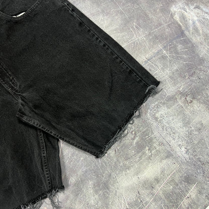 90s Black Denim Levi's 560 Baggy Jean Shorts 36x10 AY95