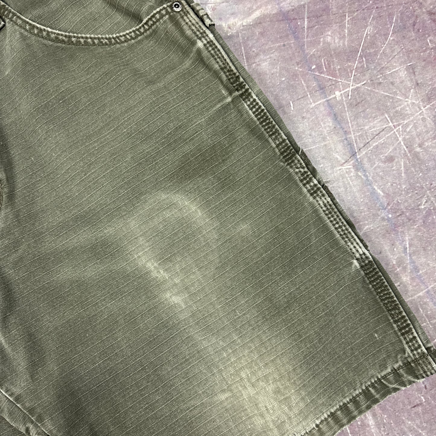 90s Olive Green Baggy Wrangler Riggs Carpenter Work Shorts 35x9.5 2759