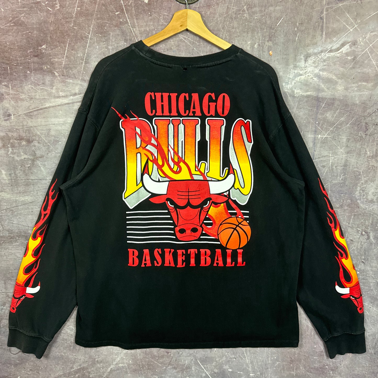 00s Black Chicago Bulls Longsleeve Shirt 3389