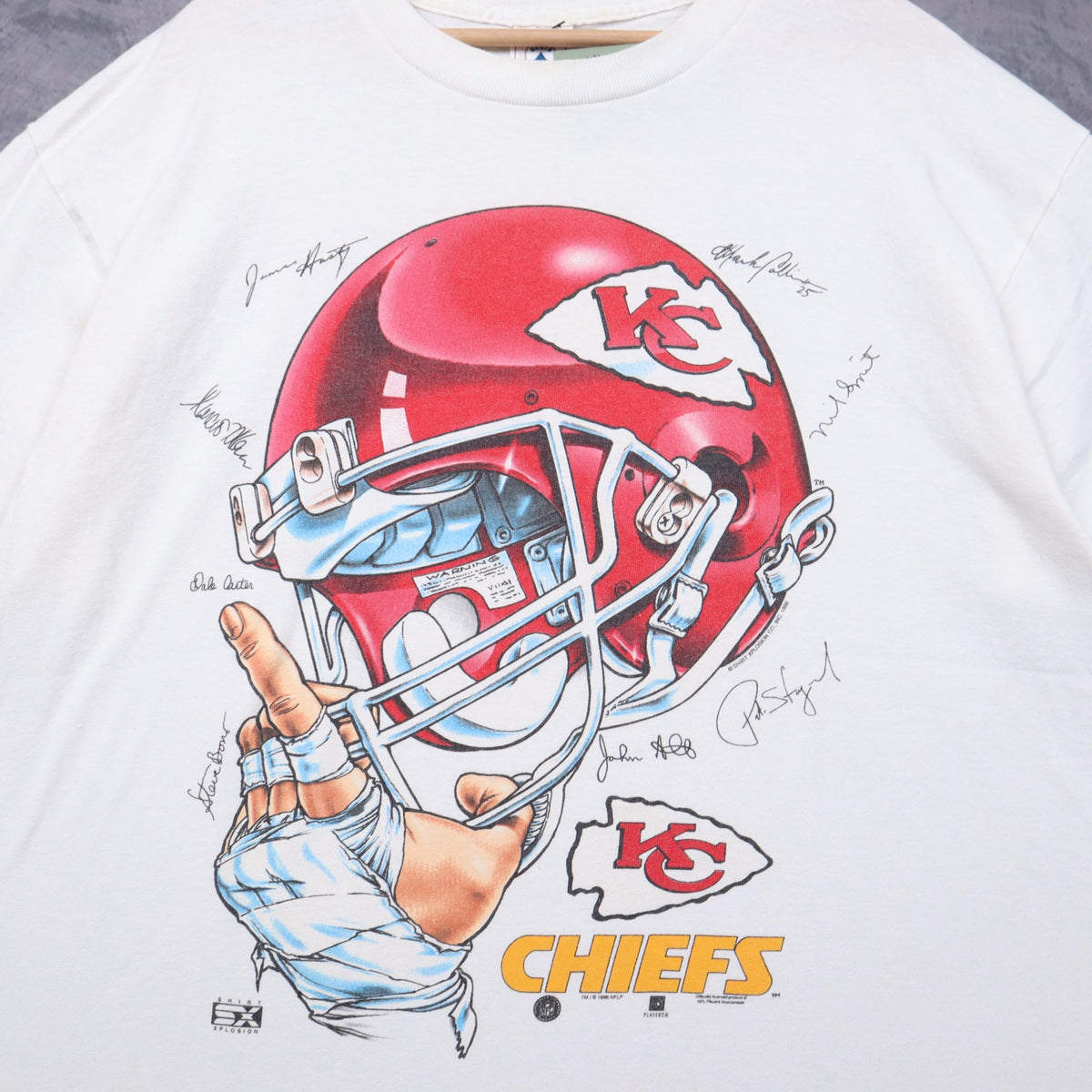 1990 White Kansas City Chiefs Helmet Signatures Shirt 6640