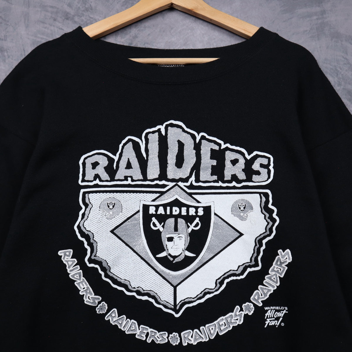 90s Black Raiders Crewneck Sweatshirt 6431