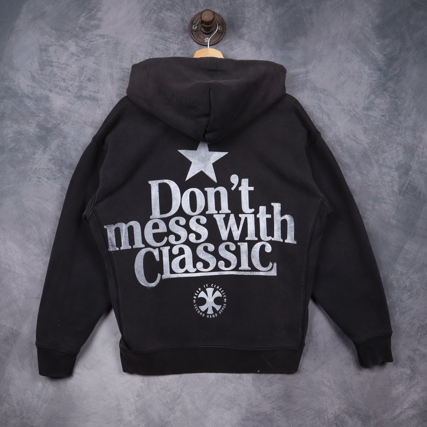 00s Black Levi's Longhorn Graphic Hoodie 5668