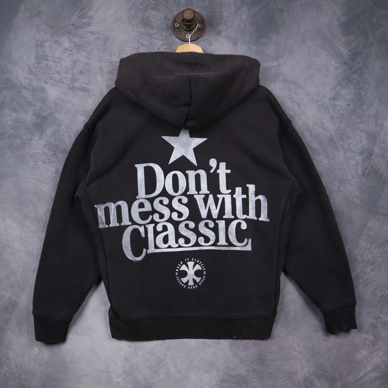 00s Black Levi's Longhorn Graphic Hoodie 5668