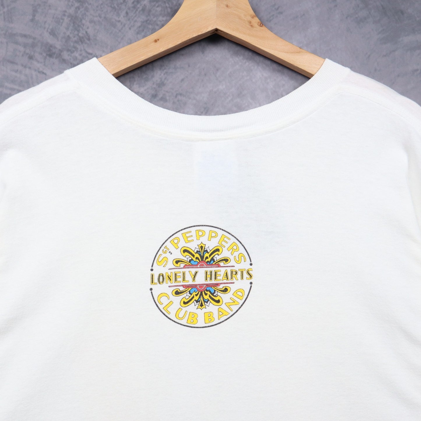 1995 White The Beatles Sgt. Peppers Lonely Hearts Club Band Shirt 4938