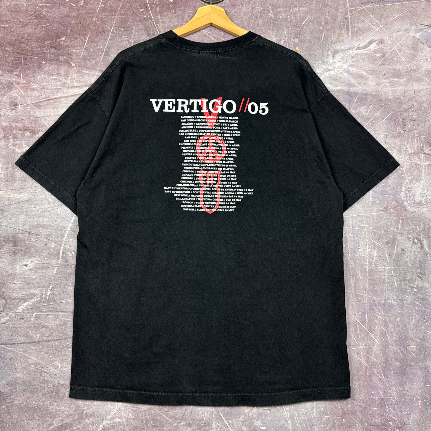 2005 Faded Black Vertigo Tour V Peace Bomb Graphic Shirt XL 2832