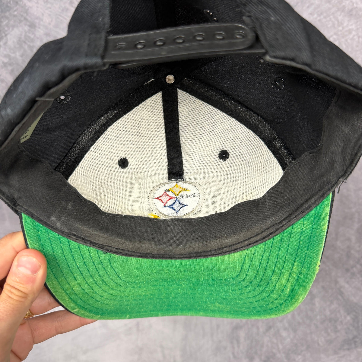 90s Black Pittsburgh Steelers Snapback Hat 6875