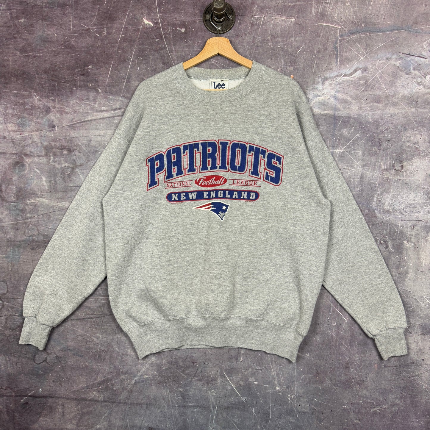 1999 Light Gray New England Patriots Football Graphic Crewneck Sweatshirt L 1183