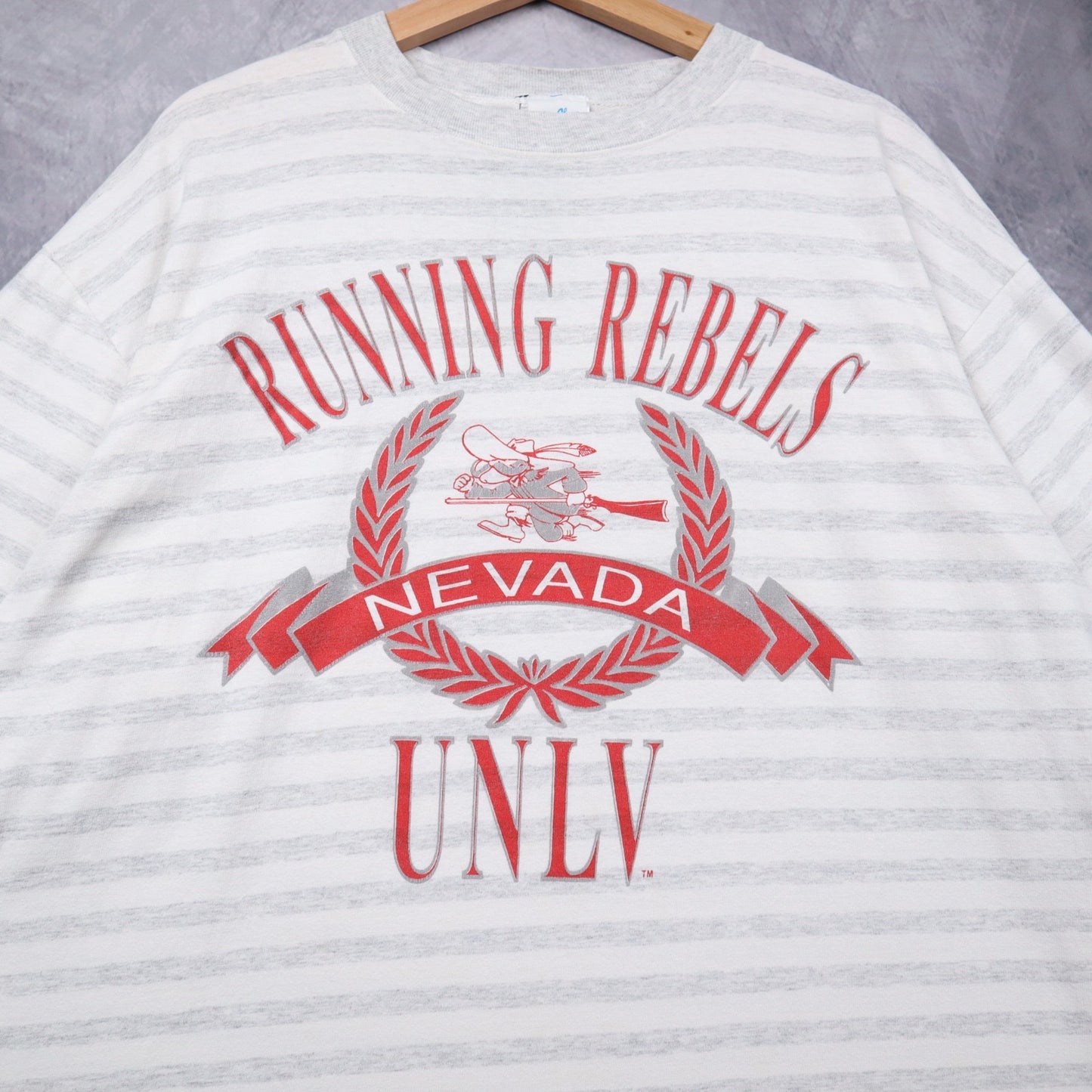 90s White Grey Striped UNLV Running Rebels Nevada Shirt 4688