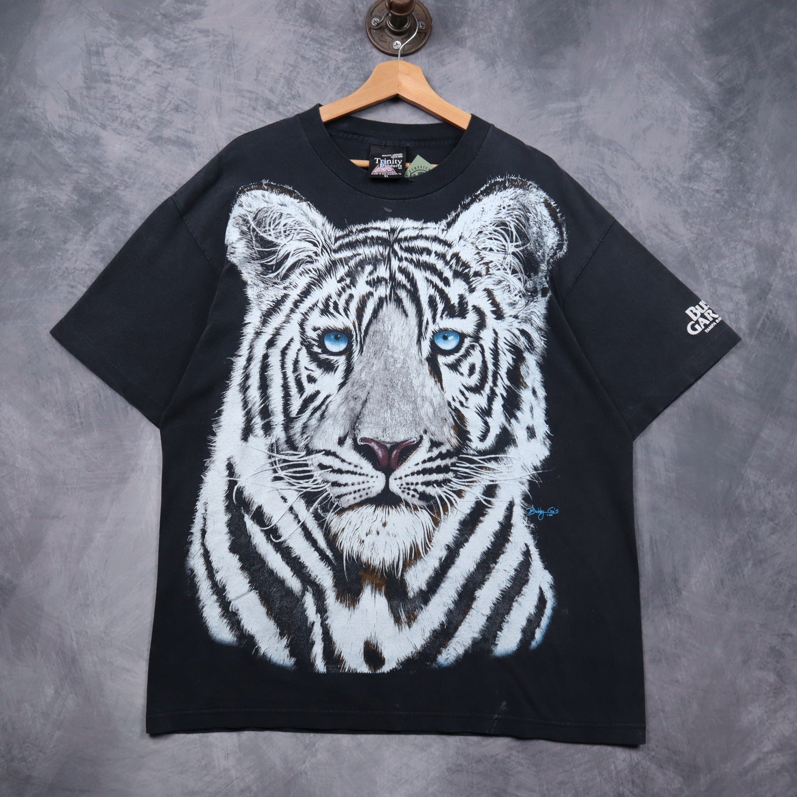 90s Black Busch Gardens White Tiger Big Graphic Shirt 5495