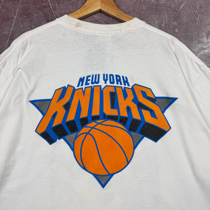 1997 White New York Knicks Abstract Dunking Graphic Shirt XL 2972
