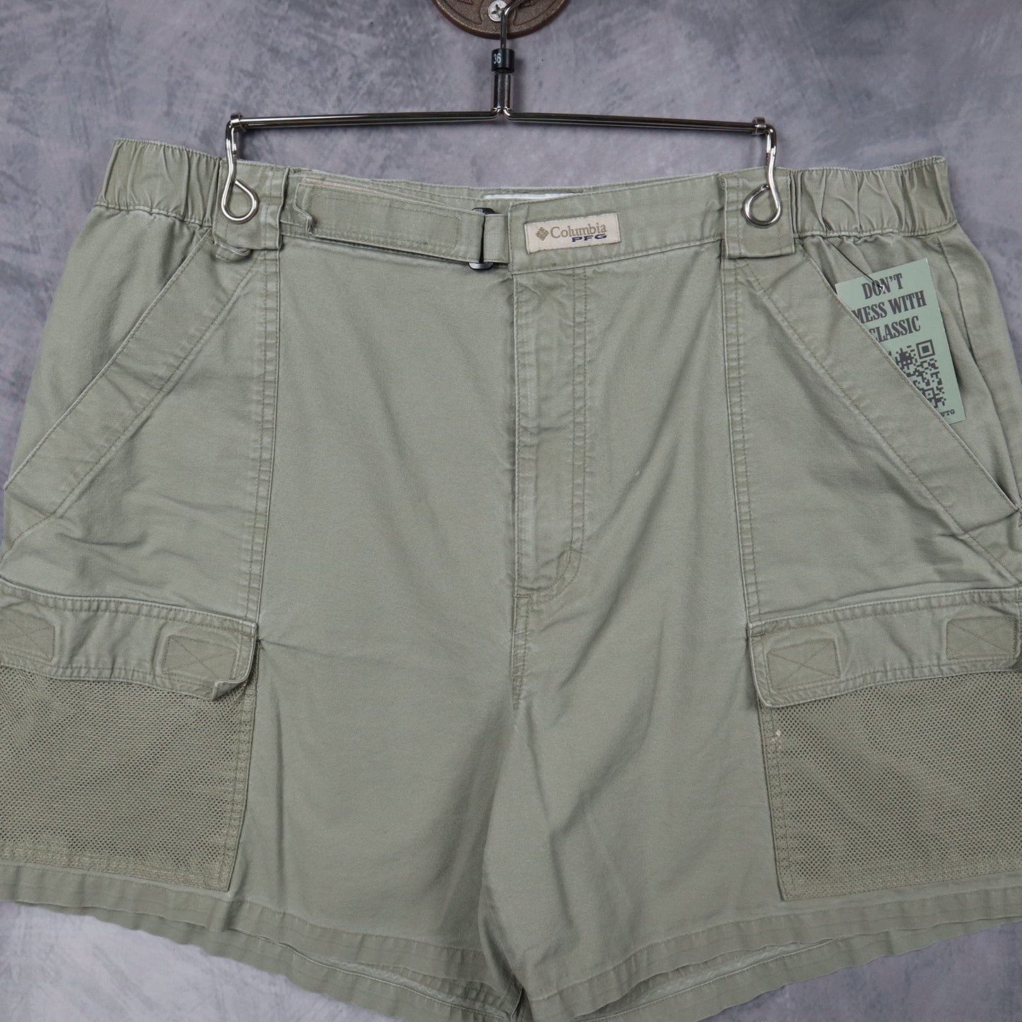 Early 2000s Sage Green Columbia PFG Cargo Shorts 5199