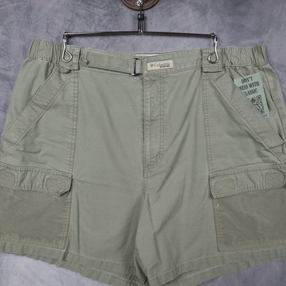 Early 2000s Sage Green Columbia PFG Cargo Shorts 5199