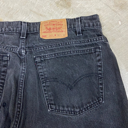 90s Black Levi's 560 Baggy Denim Shorts 35x11 BA92