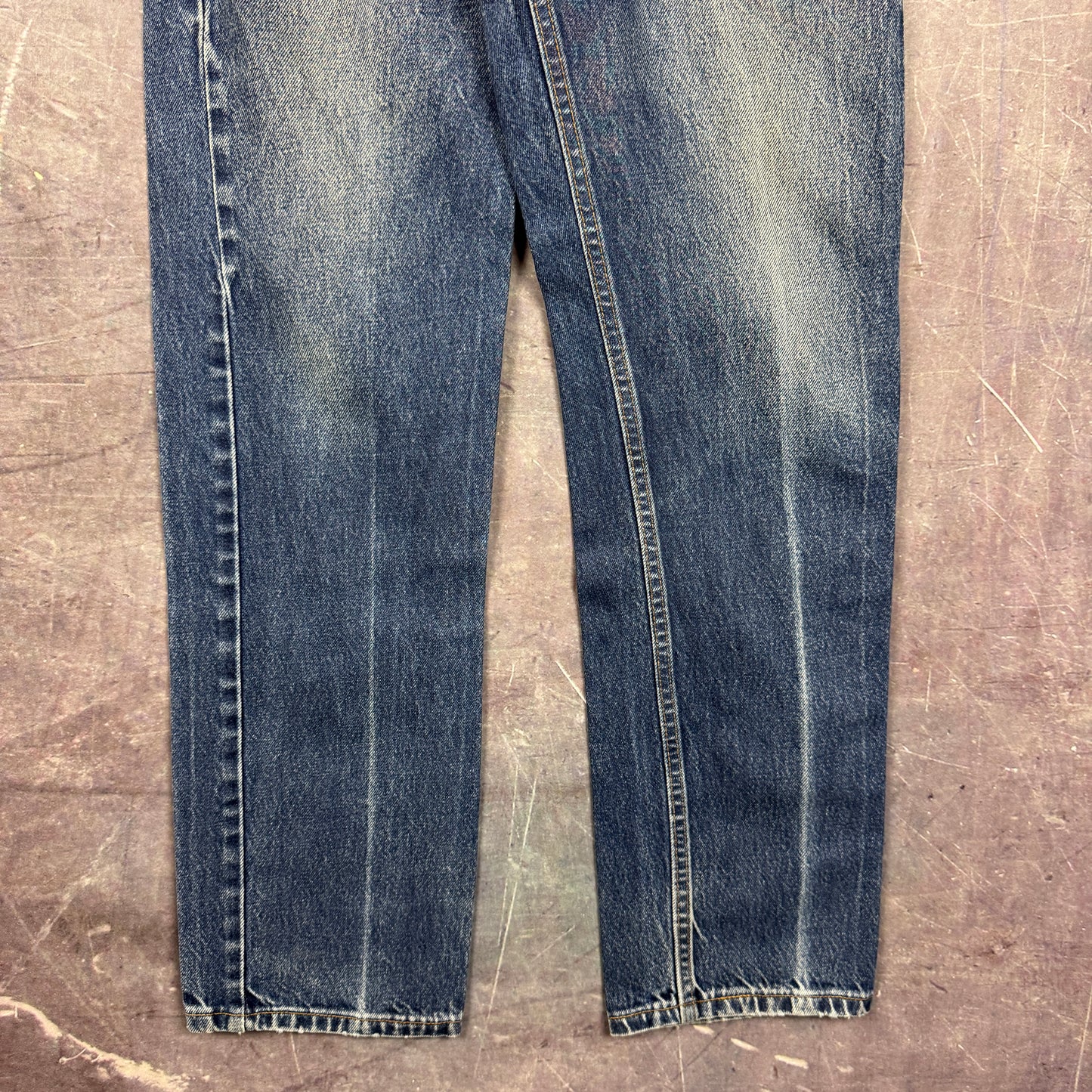90s Medium Wash Faded Levi's 505 Denim Jeans 33x32 2065
