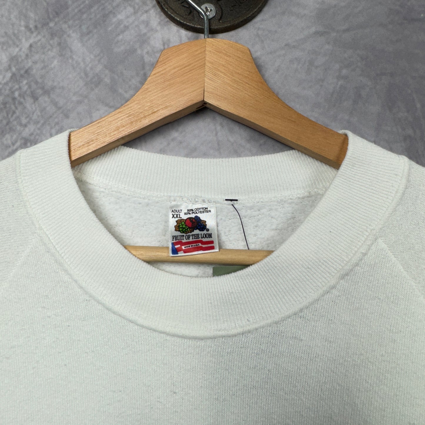 90s White Ford Mustang Crewneck Sweatshirt 3990