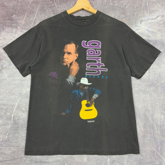 1992 faded Black Garth Brooks Country Music Graphic Shirt M 1155