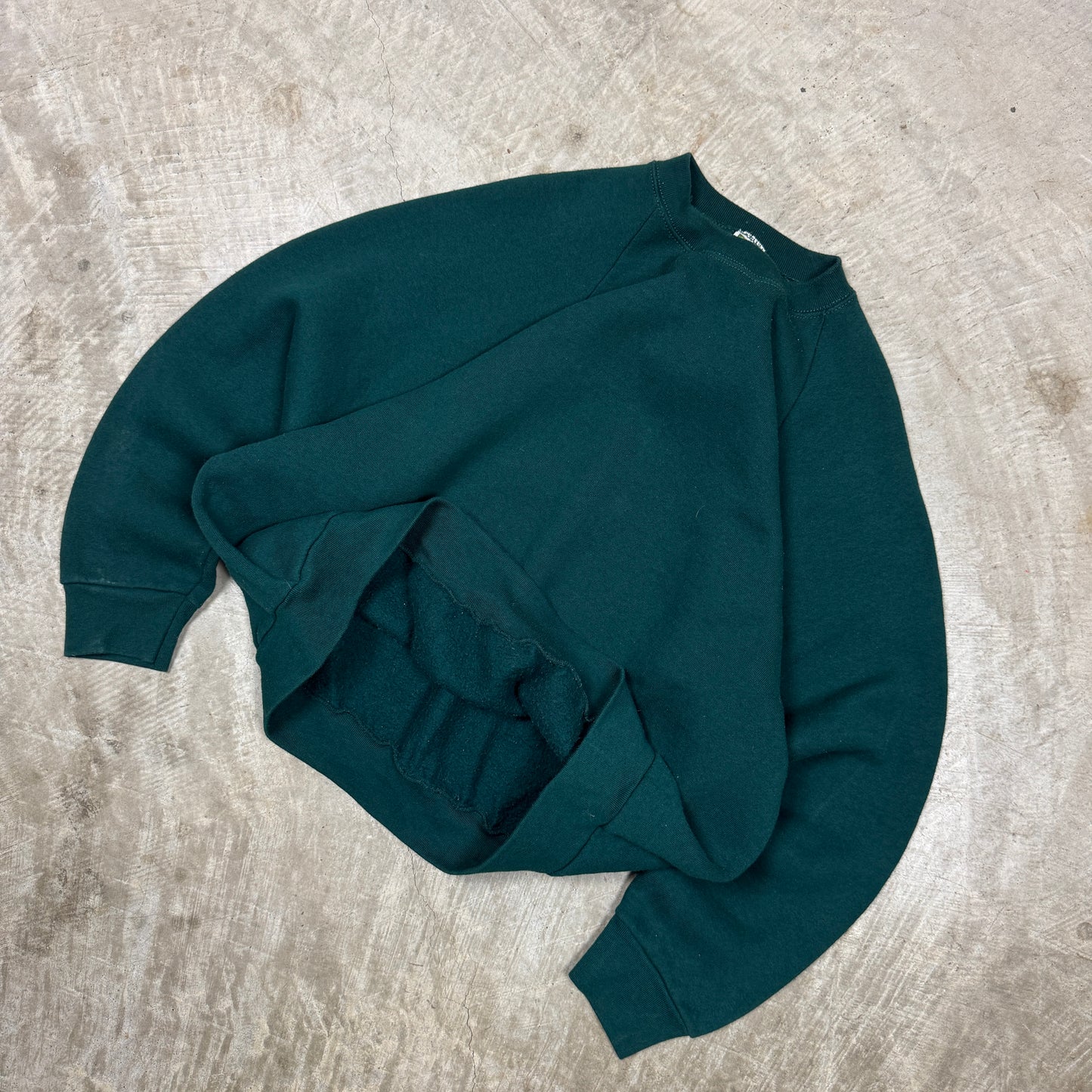 90s Forest Green Fruit of the Loom Blank Essential Crewneck Sweatshirt Boxy L AL67