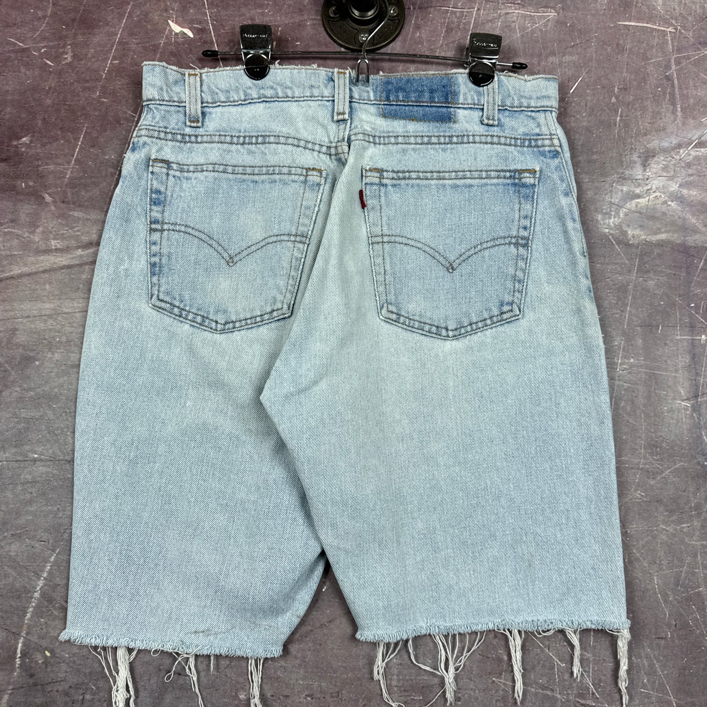 90s Light Wash Baggy Levi's Denim Shorts 32x9.5 2753
