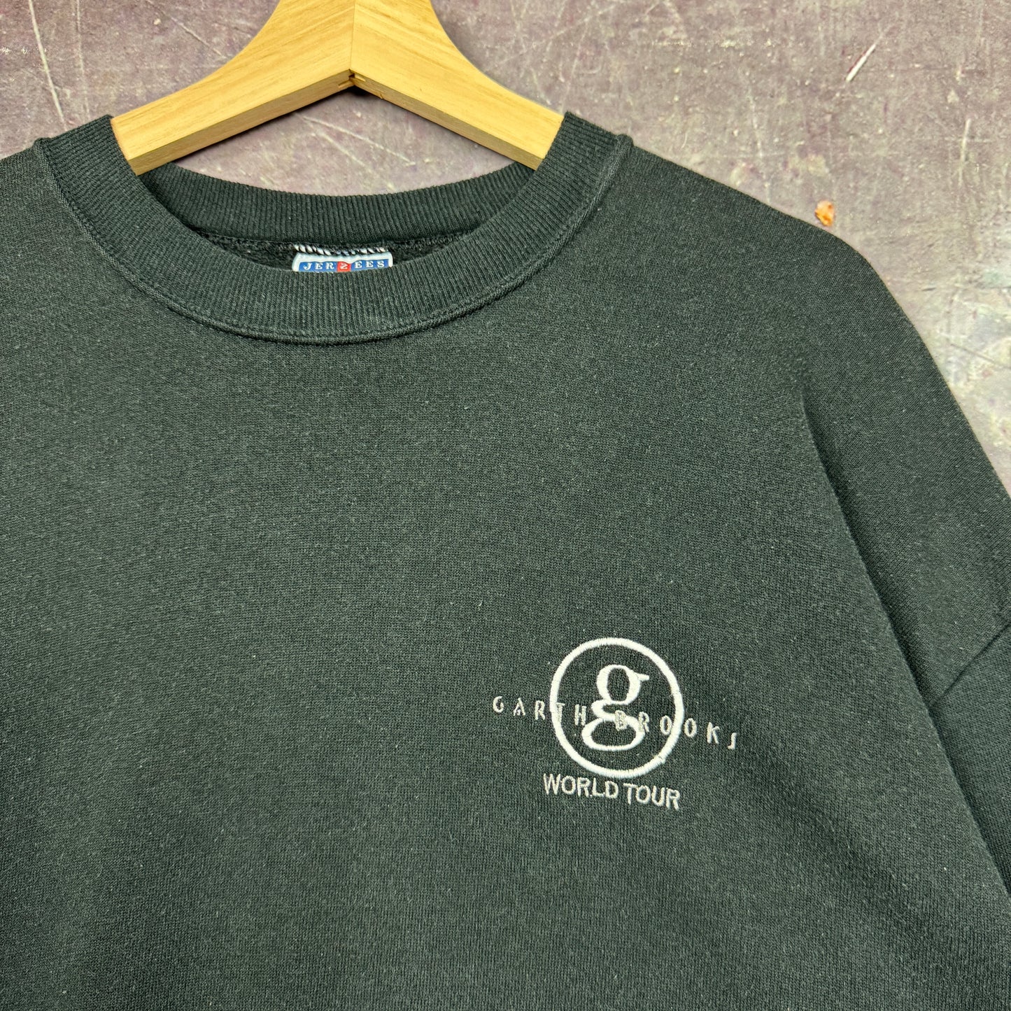 90s Black Embroidered Garth Brooks World Tour Graphic Crewneck Sweatshirt L 1741
