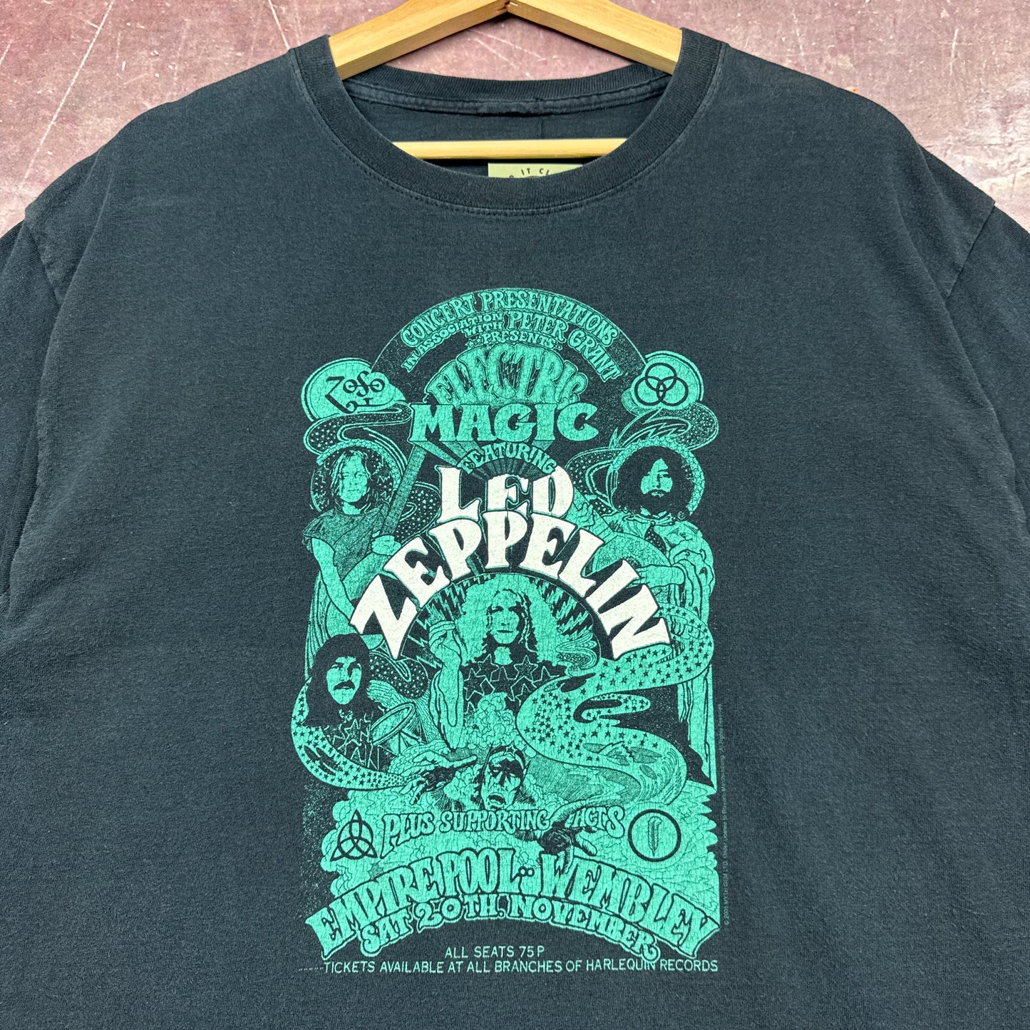 00s Black Led Zeppelin Shirt 3809