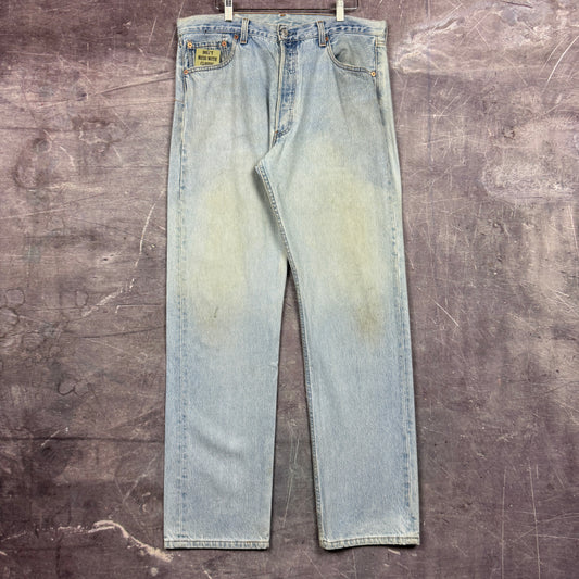 90s Light Wash Levi's 501 Denim Jeans 35x32 0695