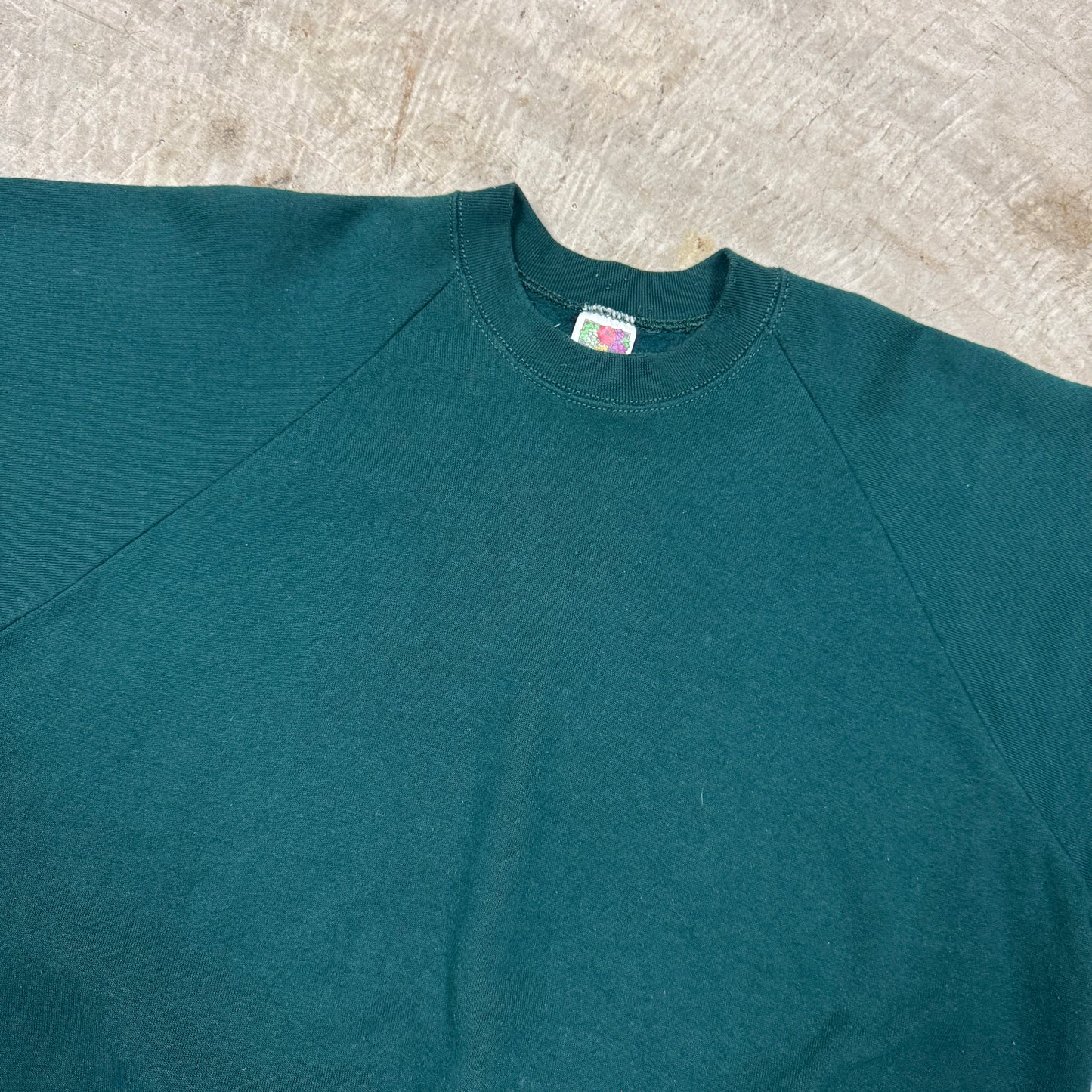 90s Forest Green Fruit of the Loom Blank Essential Crewneck Sweatshirt Boxy L AL67