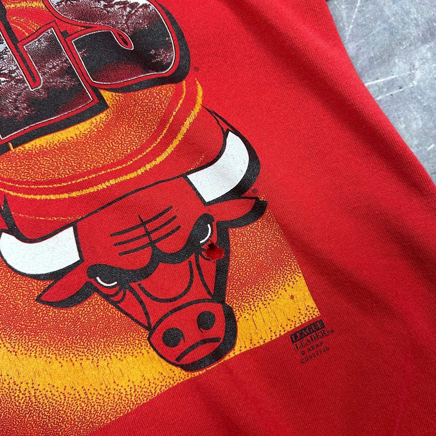 90s Red Chicago Bulls NBA Basketball Graphic Crewneck Sweasthirt L E36