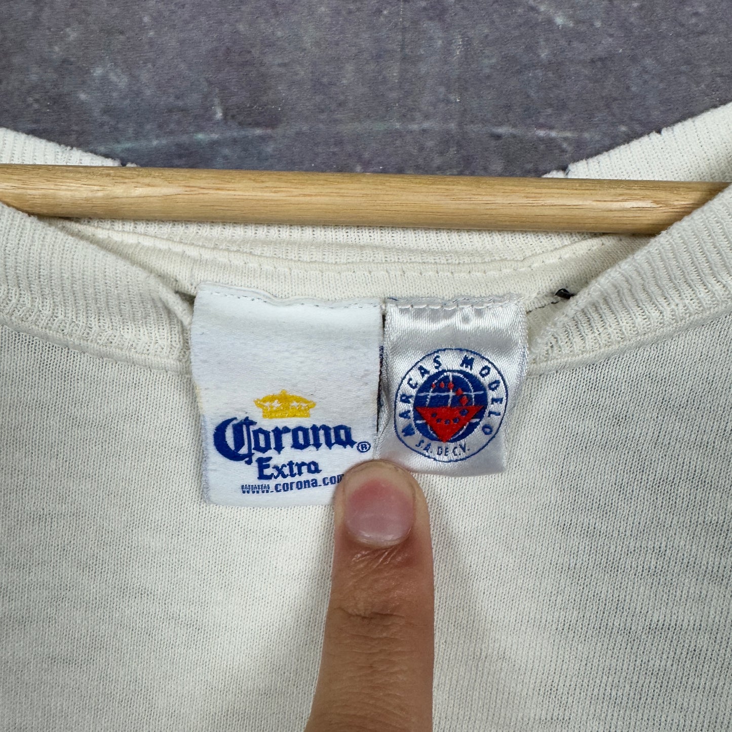 Early 00s White Corona Extra Get Away For The Game Beer Graphic Shirt XL 1045