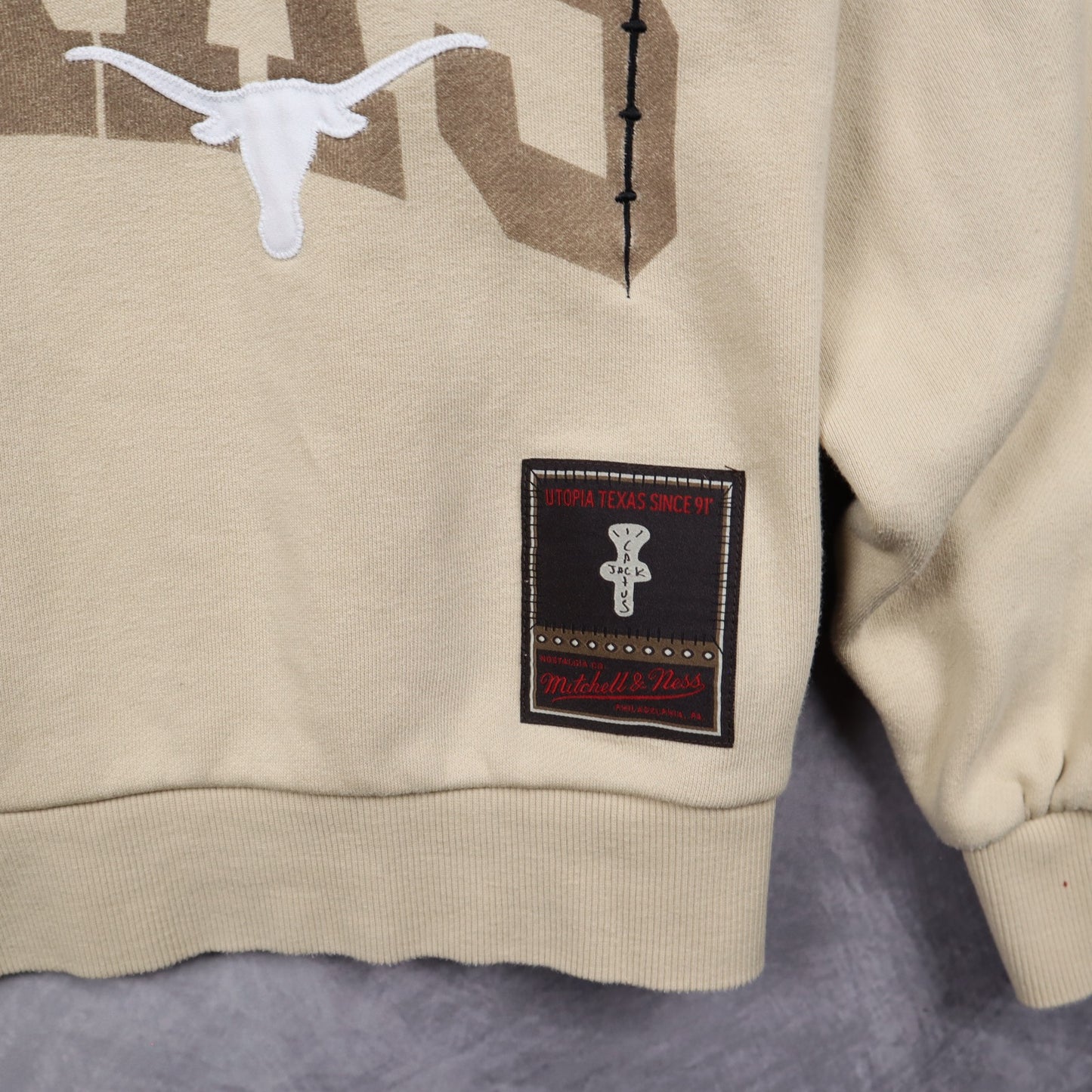 Early 00s Cream Texas Longhorns Cactus Jack Mitchell & Ness Crewneck Sweatshirt 5721