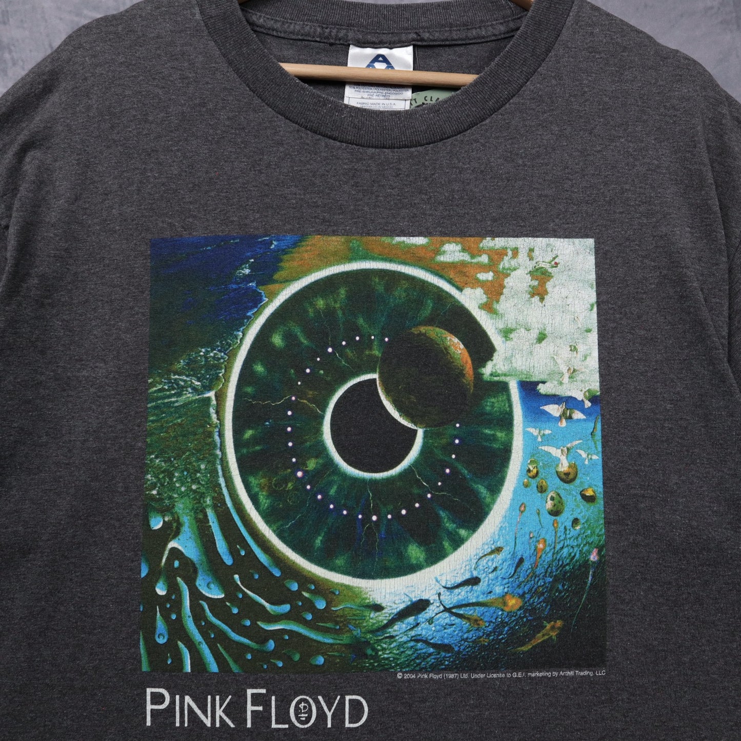 2004 Charcoal Grey Pink Floyd Pulse Shirt 5439
