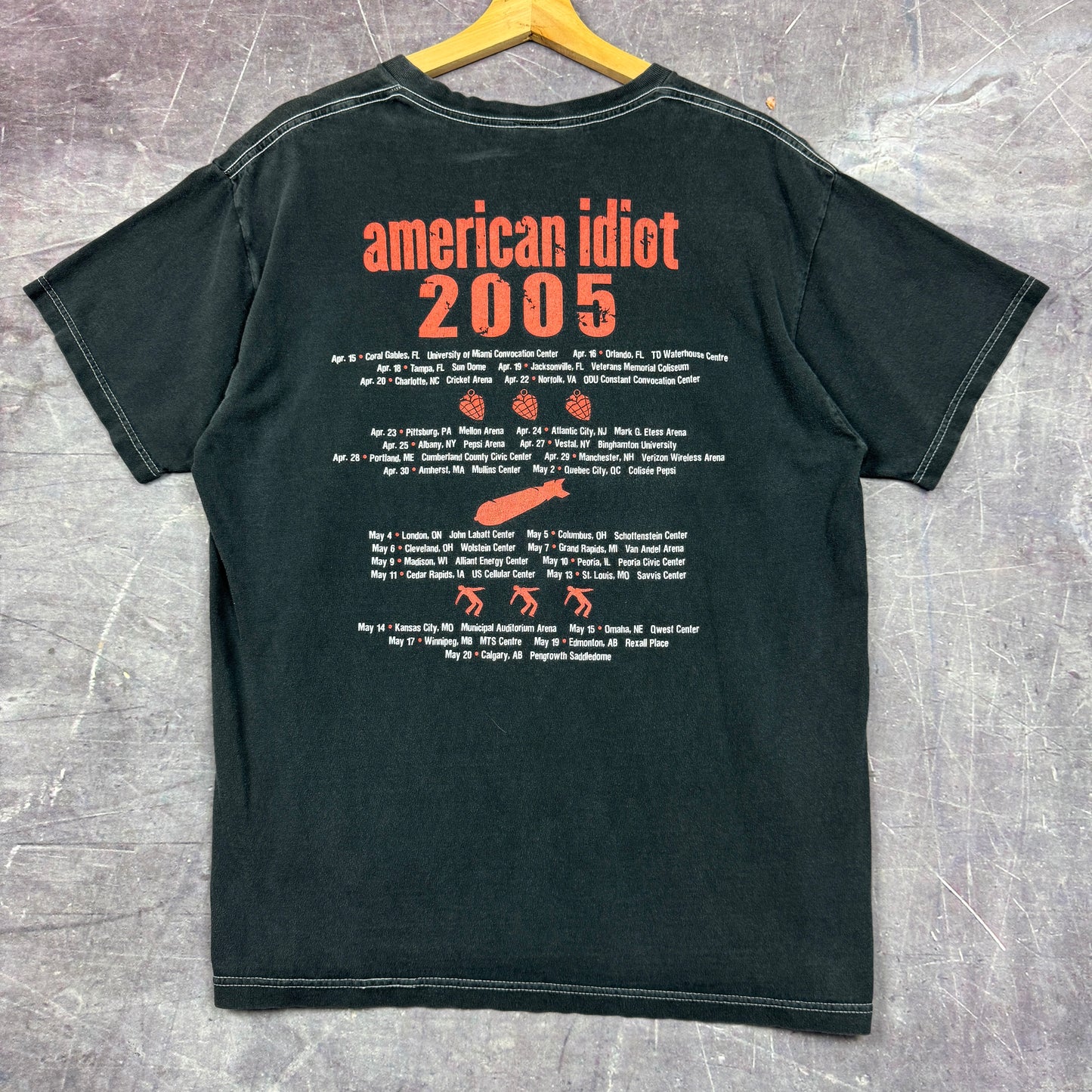 2005 Black Green Day American Idiot Tour Graphic Shirt L 0856