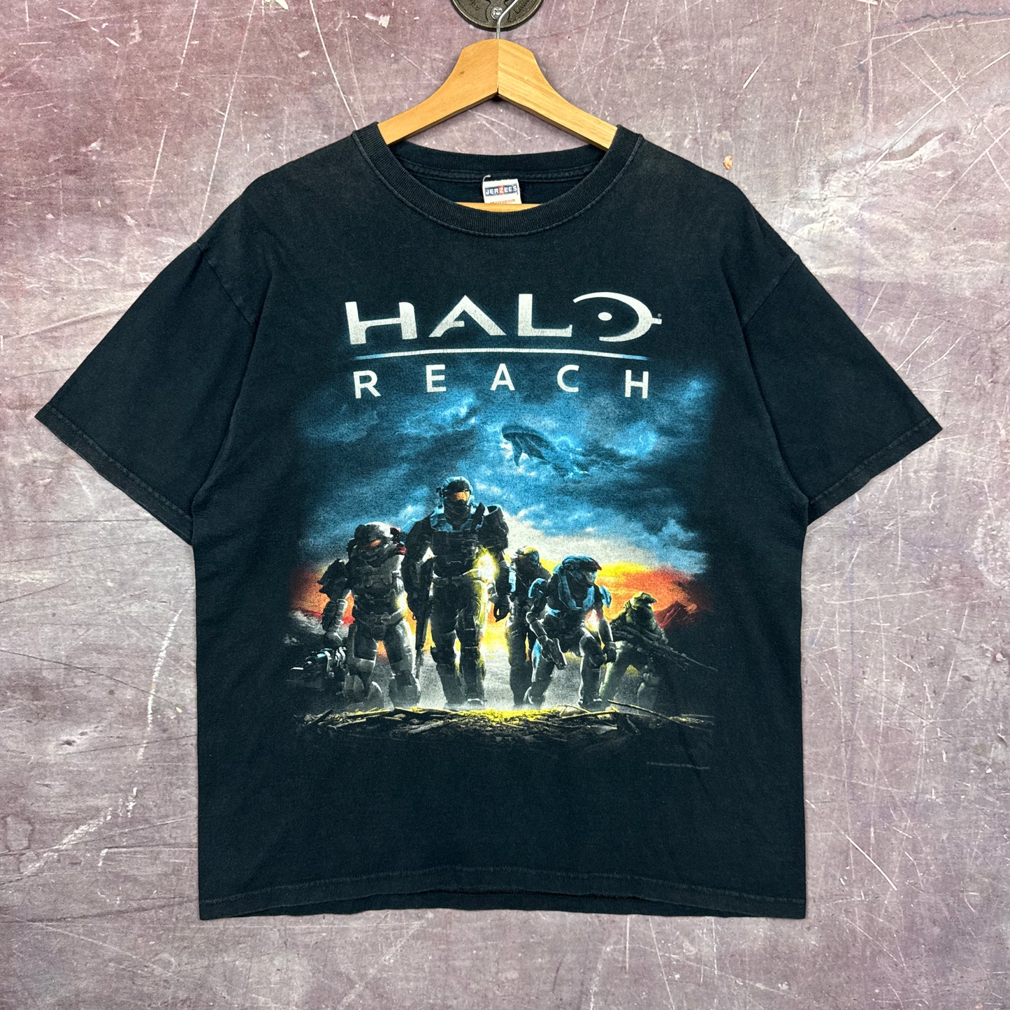 00s Black Halo Reach Shirt 3426