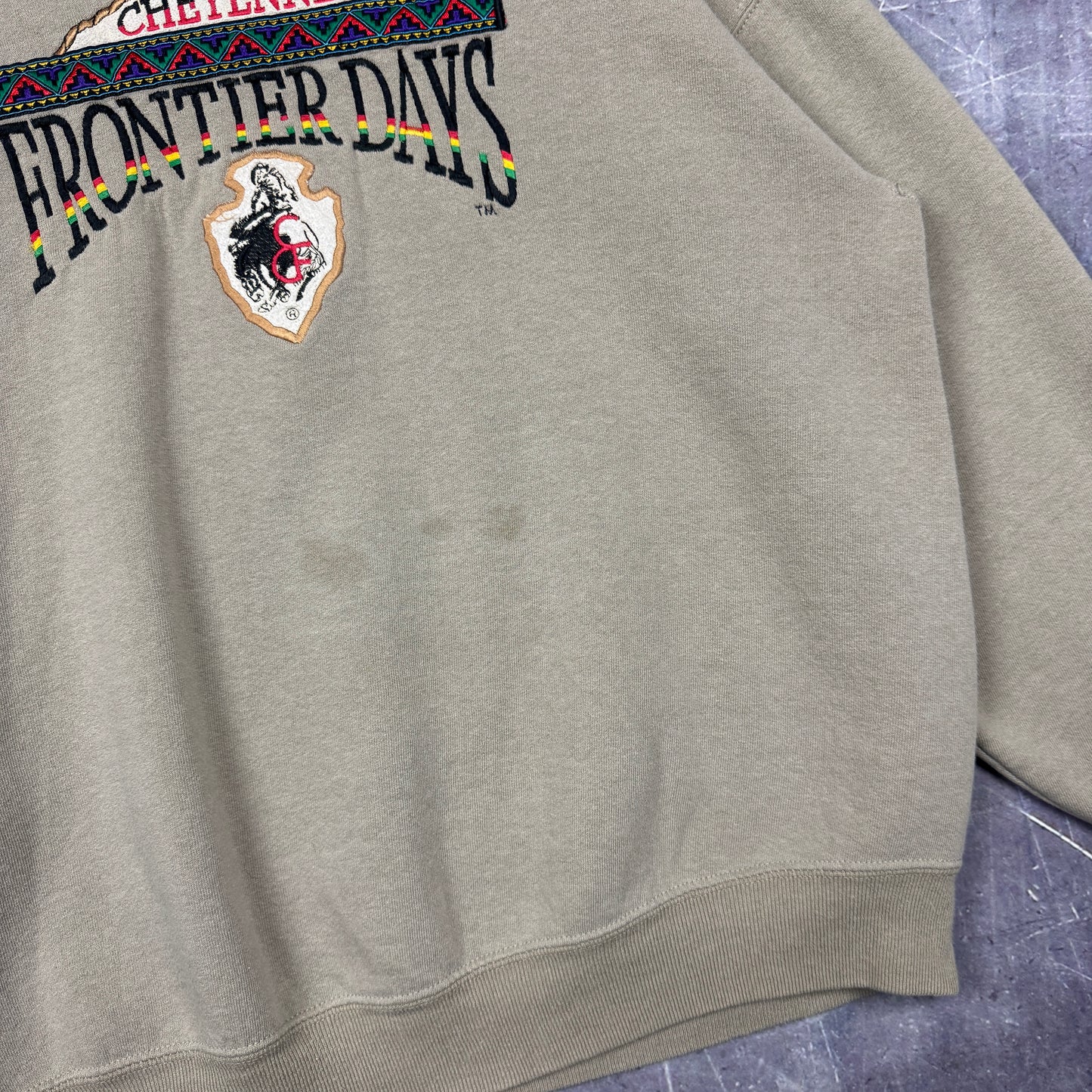 90s Tan Brown Cheyenne Frontier Days Cowboy Embroidered Crewneck Sweatshirt L 0064